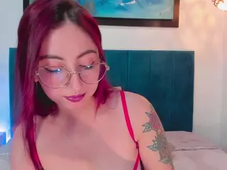 EmilyWatsonn's Live Sex Cam Show