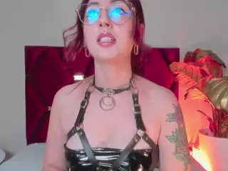 EmilyWatsonn's Live Sex Cam Show