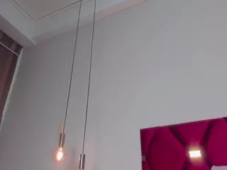 EmilyWatsonn's Live Sex Cam Show