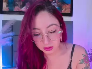 EmilyWatsonn's Live Sex Cam Show