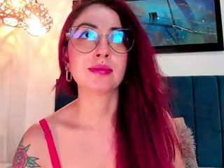 EmilyWatsonn's Live Sex Cam Show
