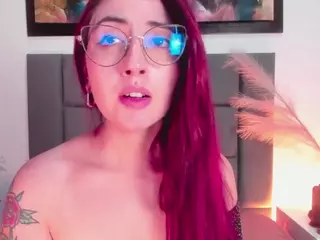 EmilyWatsonn's Live Sex Cam Show