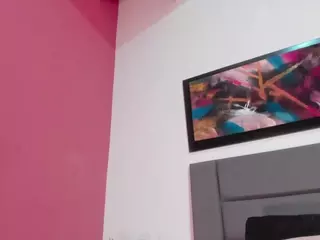 EmilyWatsonn's Live Sex Cam Show