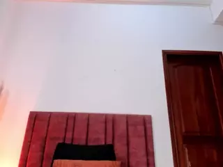 EmilyWatsonn's Live Sex Cam Show
