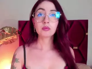 EmilyWatsonn's Live Sex Cam Show
