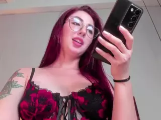 EmilyWatsonn's Live Sex Cam Show