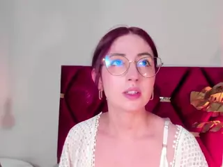 EmilyWatsonn's Live Sex Cam Show