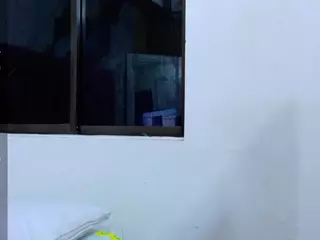 LITTLE MIAKAELA's Live Sex Cam Show