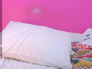 LITTLE MIAKAELA's Live Sex Cam Show