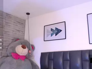 TinnaGoddess's Live Sex Cam Show