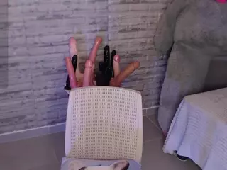 TinnaGoddess's Live Sex Cam Show