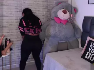 TinnaGoddess's Live Sex Cam Show