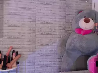 TinnaGoddess's Live Sex Cam Show