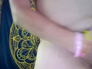 Elise3695's Live Sex Cam Show