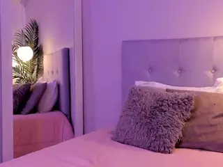 Laura Bonnet's Live Sex Cam Show