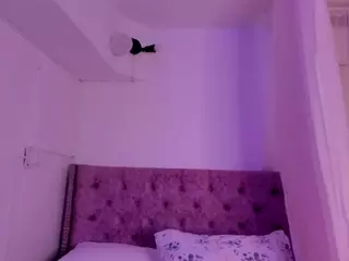 Laura Bonnet's Live Sex Cam Show