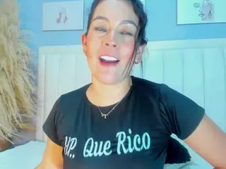 AlanaQuispe's Live Sex Cam Show