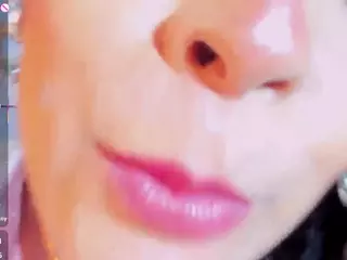 AlanaQuispe's Live Sex Cam Show