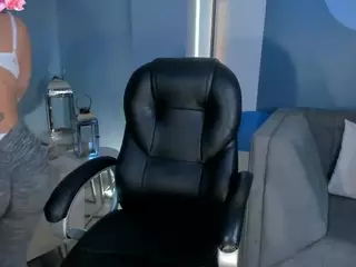AlessaRomero's Live Sex Cam Show