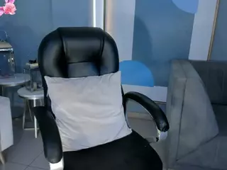 AlessaRomero's Live Sex Cam Show
