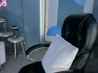 AlessaRomero's Live Sex Cam Show