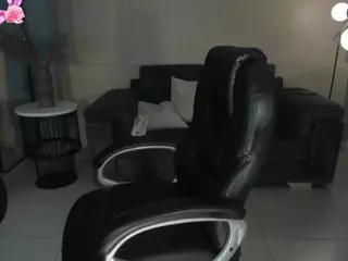 AlessaRomero's Live Sex Cam Show