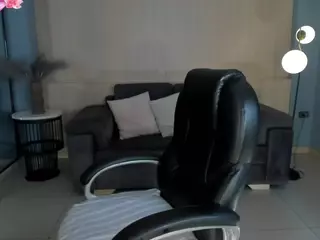 AlessaRomero's Live Sex Cam Show