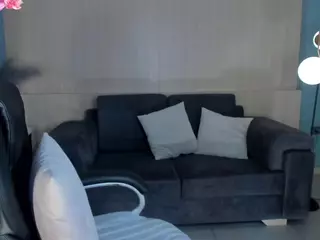 AlessaRomero's Live Sex Cam Show