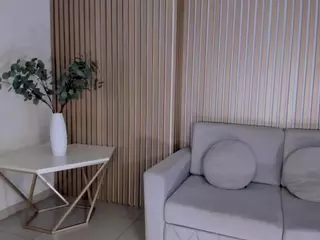 AlessaRomero's Live Sex Cam Show