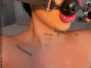 Rouse-hallberg's Live Sex Cam Show