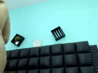 SABRINA-MED's Live Sex Cam Show