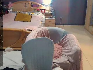 Ariellefoxy's Live Sex Cam Show