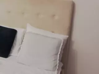CassieHilton's Live Sex Cam Show