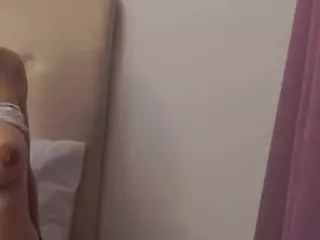 CassieHilton's Live Sex Cam Show