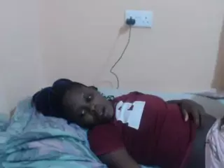 Bubbly-nesh's Live Sex Cam Show