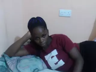 Bubbly-nesh's Live Sex Cam Show