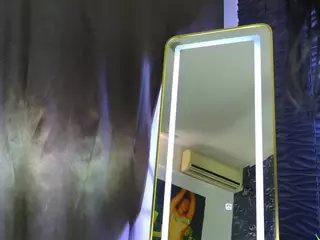 monnyque's Live Sex Cam Show