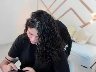 serafina_bianchi's Live Sex Cam Show
