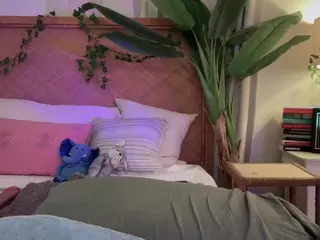 Little Native's Live Sex Cam Show