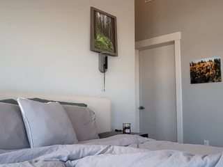 Offline cam show with Little Native