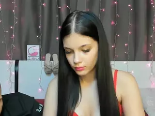 SerenaLovesRyan's Live Sex Cam Show