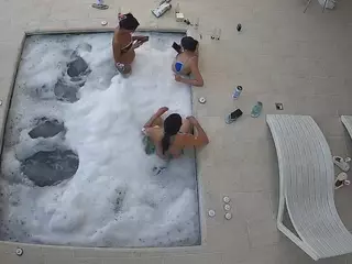 voyeurcam casa salsa hottub view's Live Sex Cam Show