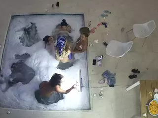 voyeurcam casa salsa hottub view's Live Sex Cam Show