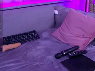 BambiKayy's Live Sex Cam Show