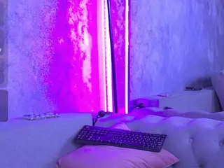 BambiKayy's Live Sex Cam Show