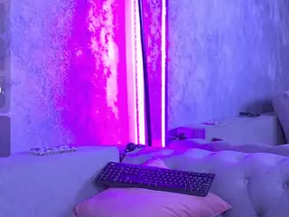 BambiKayy's Live Sex Cam Show