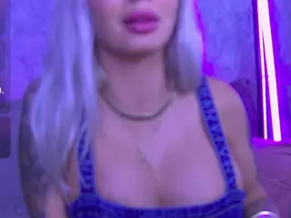 BambiKayy's Live Sex Cam Show