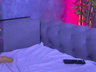 BambiKayy's Live Sex Cam Show