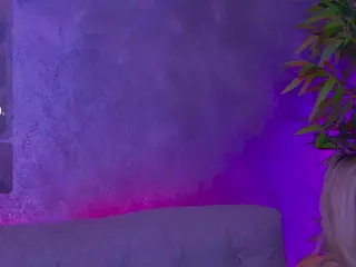 BambiKayy's Live Sex Cam Show