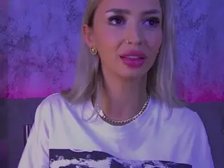 BambiKayy's Live Sex Cam Show
